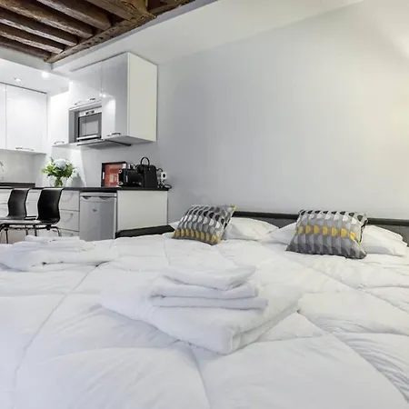 Appartamento Historic Steps From Notre Dame And Louvre - Limited Offer *