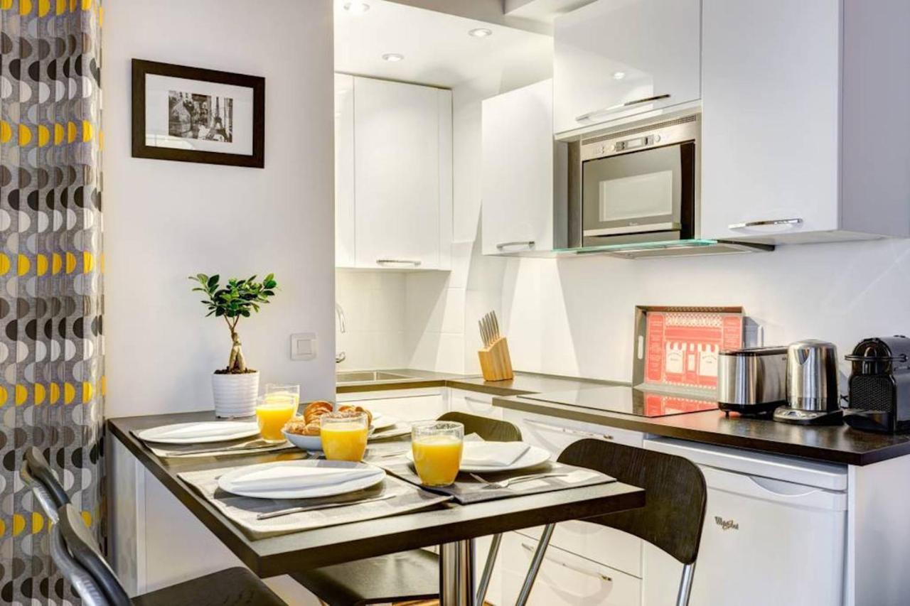 Apartment Historic Steps From Notre Dame And Louvre - Limited Offer *