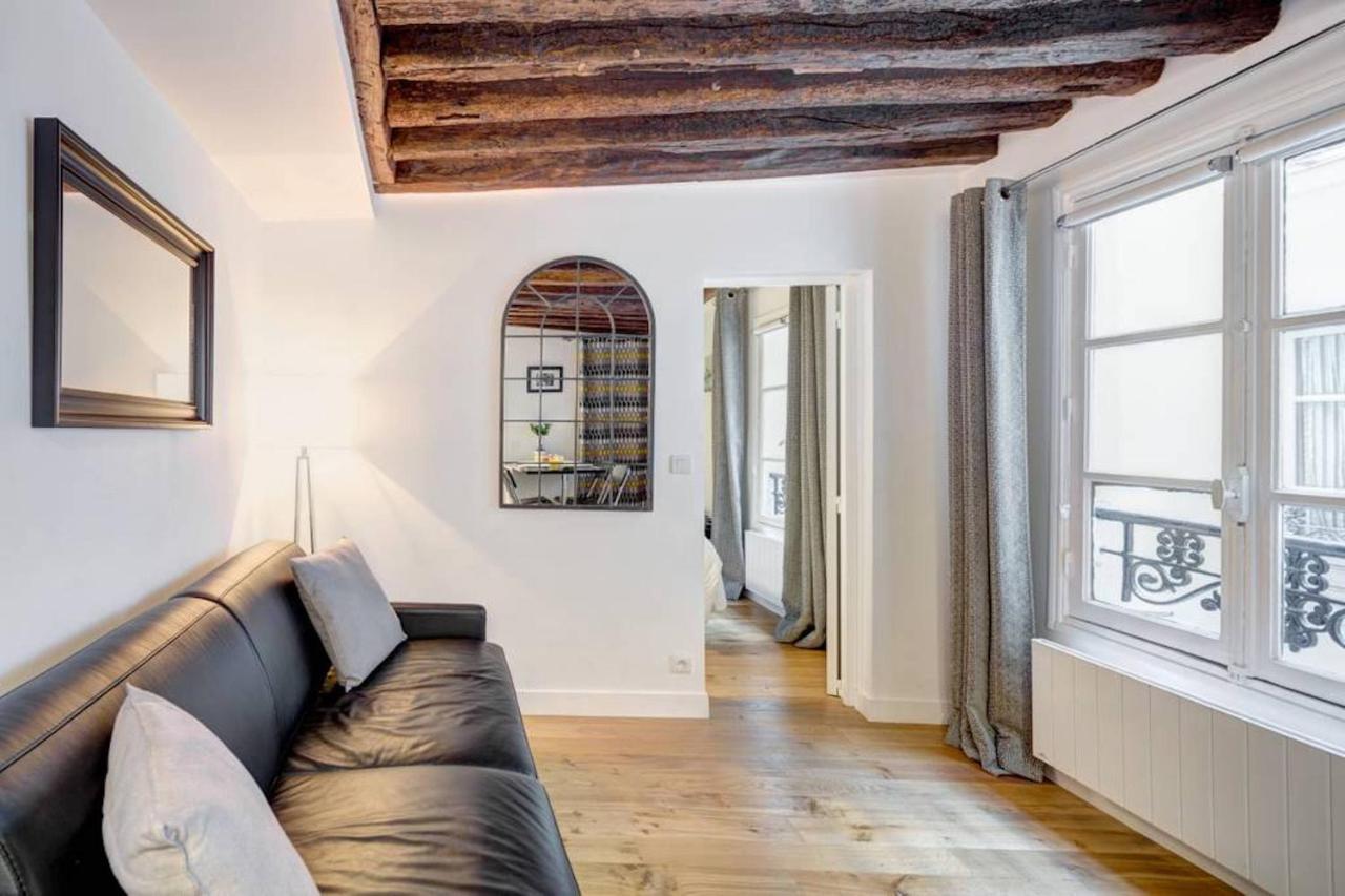 Historic Steps From Notre Dame And Louvre - Limited Offer Apartment Paris